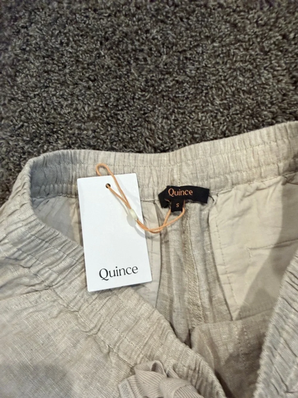 NWT Quince 100% Linen Shorts. Size small. - Picture 4 of 6